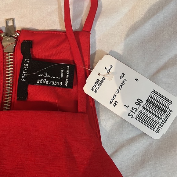 Forever 21 Large Vibrant Red Sleeveless Crop Top NWT Perfect Summer style. - Picture 2 of 7